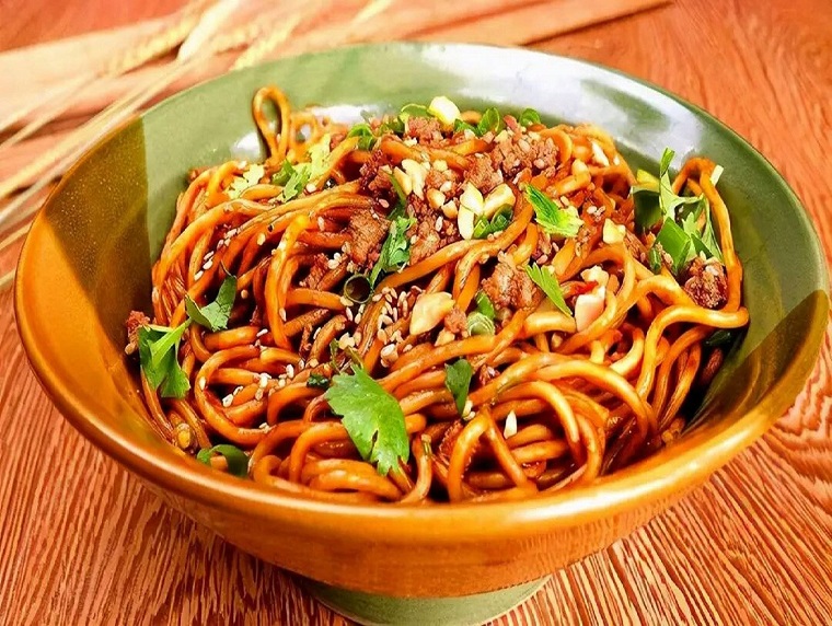 Wuhan Hot Dry Noodles: The Delicious Street Food